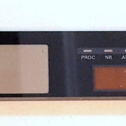 Yaesu FT-ONE Original Font Plastic Part Used x1 Un
