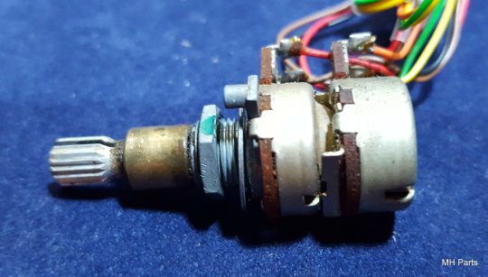 Yaesu FT-757GX Original Button #4 Used - Image 2