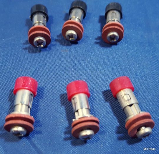 2 PCS Scarce MIni Push Button Red and Black Pair NOS - Image 2