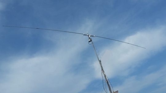 DIEX ANTENA DIPOLO RIGIDA ENCURTADA ROTATIVA PARA 60 METROS