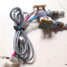 Yaesu FT-840 Original Buttons 102 and 103 Used