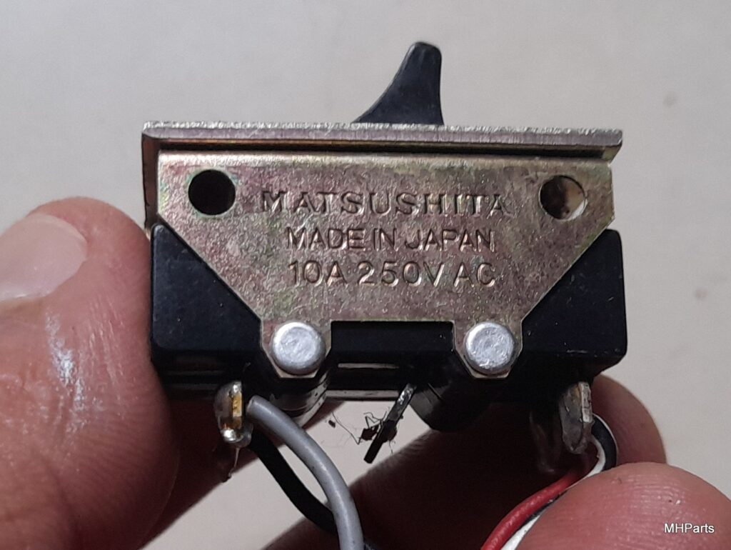 YAESU FT-107M Original Switched On