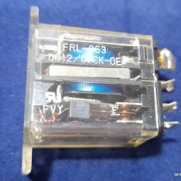 1 UND Yaesu FT-707 Original Relay FRL-263 Used