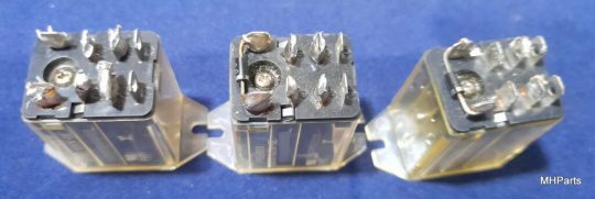 1 UND Yaesu FT-707 Original Relay FRL-263 Used