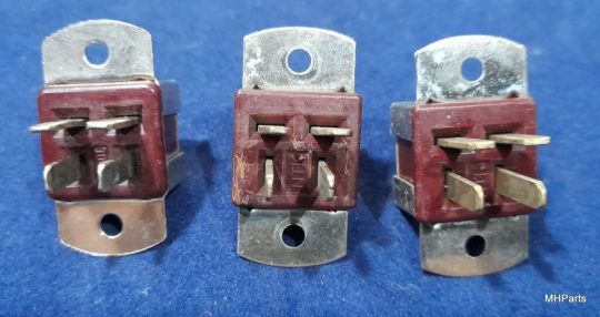 1 UND Yaesu FT-707 Original Original AC Connector Used 1 UND