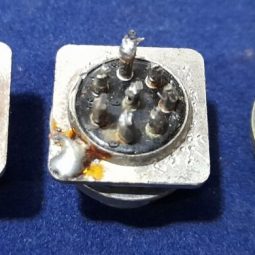 1 UND Yaesu FT-707 Original Microphone Connector Used