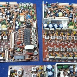 1 UND Yaesu FT-707 Original Board PB-2095B Used
