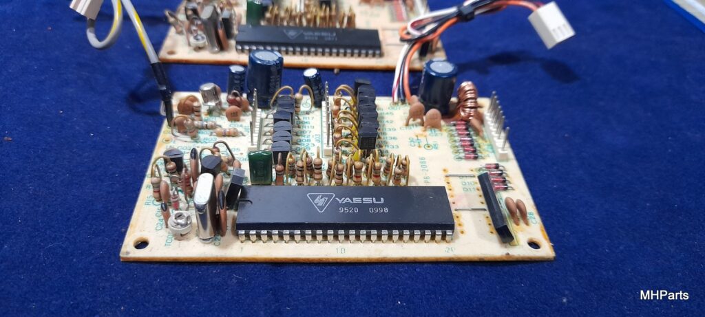 1 UND Yaesu FT-707 Original Boar PB-2086A Used