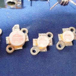 Yaesu FT-707 Mix Lot Parts Include Final Transistors 2SC2290 and 2SC2395 Used