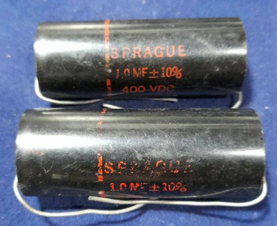 2 UND Vintage SPRAGUE 1.0 MFD 400 VDC +/- 10% NOS