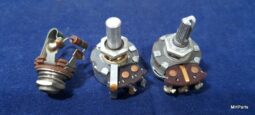 Reliant (Eldico) Receiver R-104 Original Knobs Lot Used