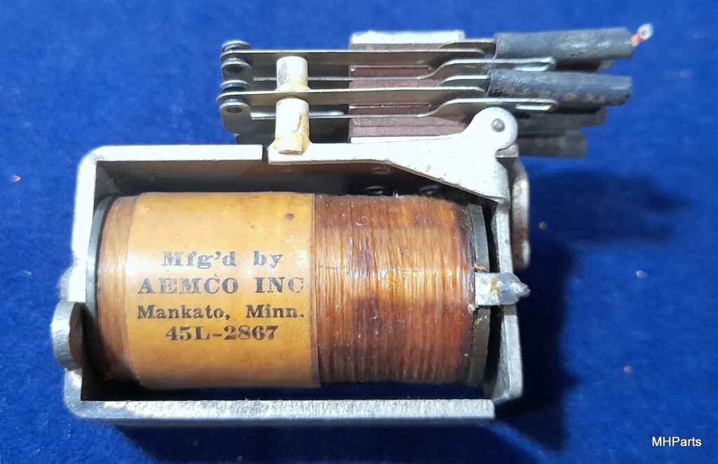 Reliant (Eldico) Transmiter T-104  AEMECO Inc. Relay 45L-2867 Used