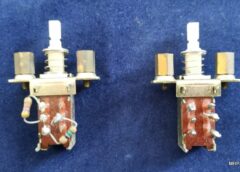 2 UND Kenwood TS-520 Original Buttons 20230- 673 Used