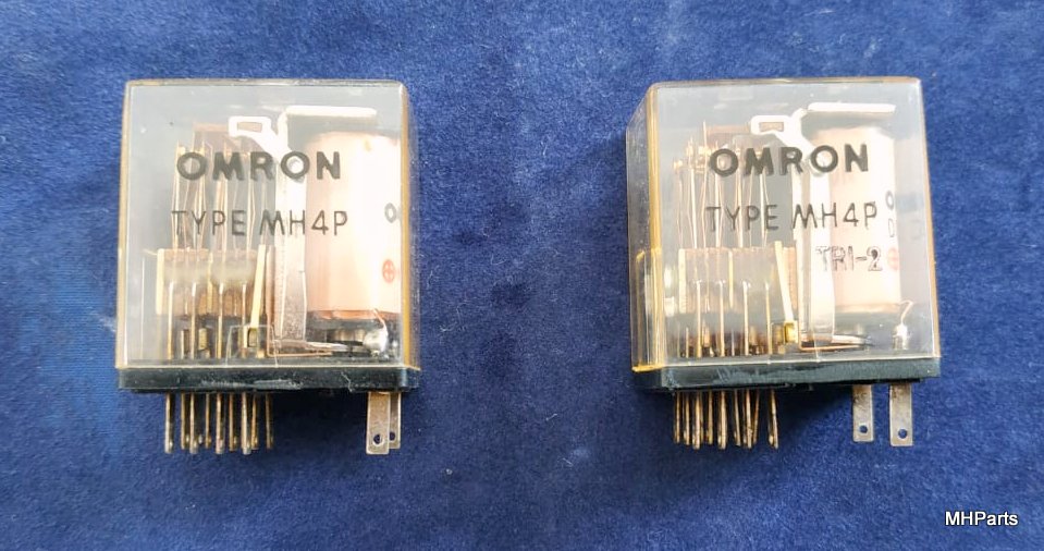 2 UND Kenwood TS520 Original Relays OMRON TYPE MH4P Used