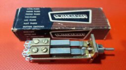1 PCS Scarce Vintage Switchcraft Part 160312D NOS