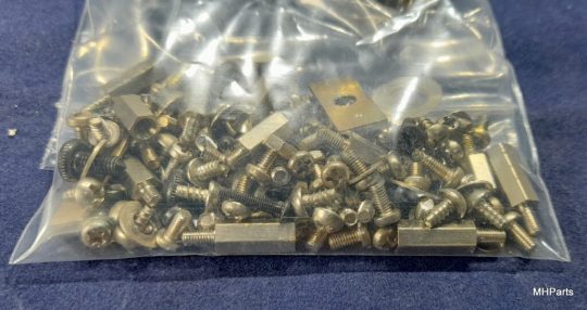 Kenwood R-599S Original Screws Used - Image 2