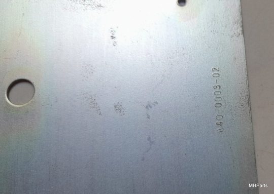 Kenwood R-599S Original Lower Case Used - Image 3