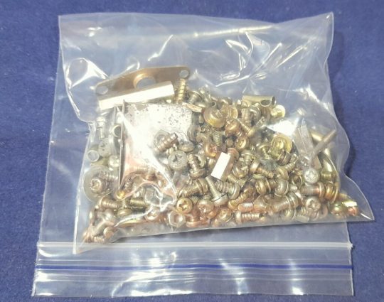 Yaesu FT-101E Original Screws Used