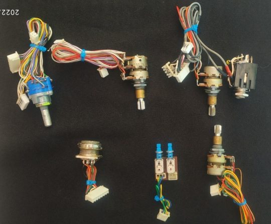 Yaesu FT-757GX Original Knobs Lot Used We Ship Worldwide - Image 2