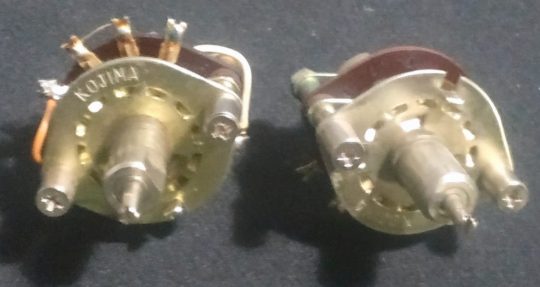 Yaesu FTDX-400 Original Pair Kojima Knobs We Ship Worlwide - Image 2