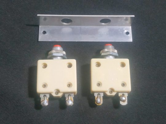 Heathkit SB-200 Original 8 Amp Circuit Breaker Pair Used We Ship Worlwide
