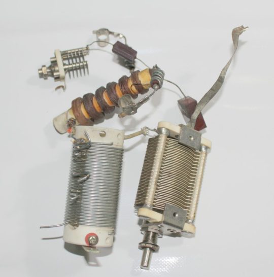 Yaesu FT-101E Original Condenser Coil Part Used We Ship Worlwide