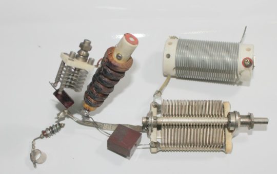 Yaesu FT-101E Original Condenser Coil Part Used We Ship Worlwide - Image 3