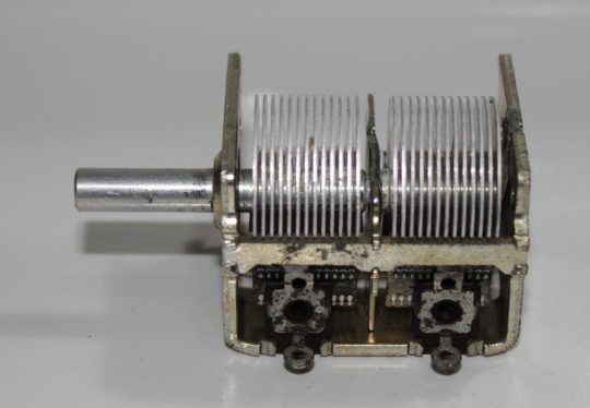 Yaesu FT-101E Original Internal Variable Used We Ship Worlwide - Image 4