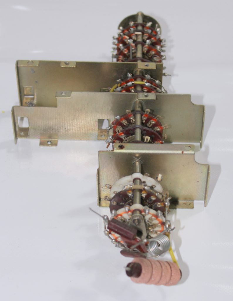 Yaesu FT-101E Original Complete Switch Used We Ship Worlwide - Image 3