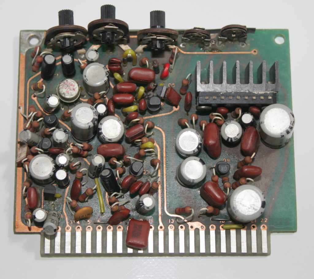 Yaesu FT-101E Original 1315A Board Used We Ship Worlwide