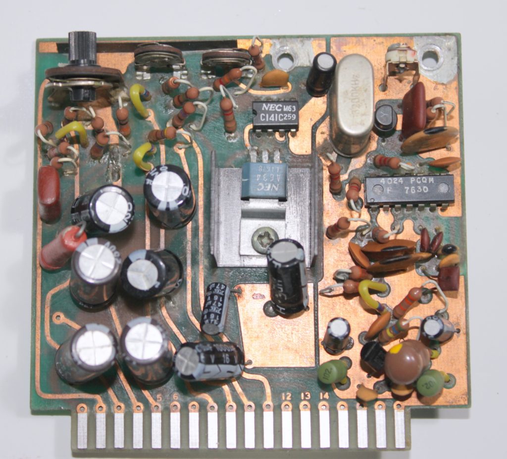 Yaesu FT-101E Original PB-1547B Power Regulator Board Used We Ship Worlwide