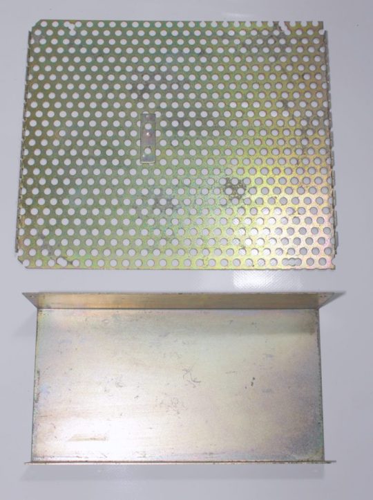 Yaesu FL-2100B Original Mesh and Back Plate Used We Ship Worlwide - Image 2
