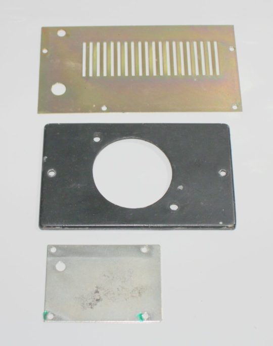 Yaesu FT-7B Original Lead , Insulator and Cases Used We Ship Worlwide - Image 4