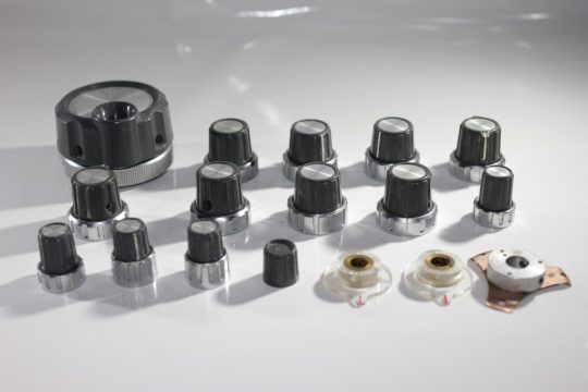 Yaesu FT-101ZD Original Knobs Set Used We Ship Worlwide - Image 2