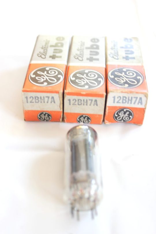 B12P 1 Unit Tube GE 12BH7A NOS We Ship Worlwide - Image 2