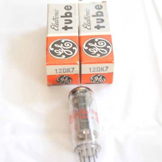 B12P Lot 4 Tubes GE (2) 12BH7A / (1) 6BZ6 / (1) 6EA8 NOS We Ship Worlwide - Image 2