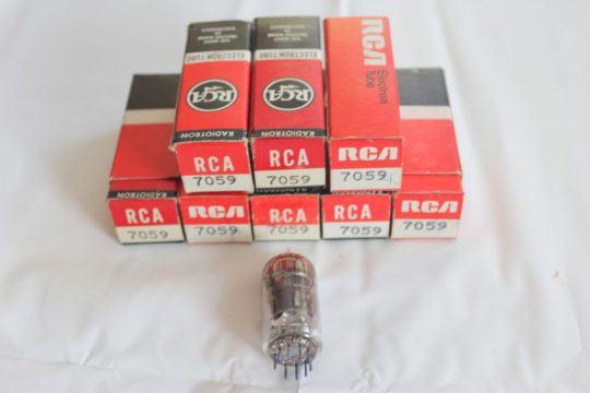 B14P Lot 2 Tubes RCA 7059 NOS We Ship Worlwide