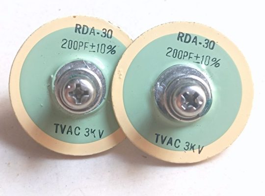 Yaesu FL-2100B Original Doorknob RDA-30 200PF 3KV Pair Used We Ship Worlwide