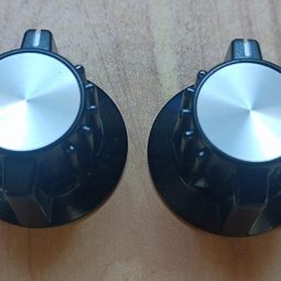 Ham Radio 2 Units Knobs Size 35mm x 6mm Used We Ship Worlwide