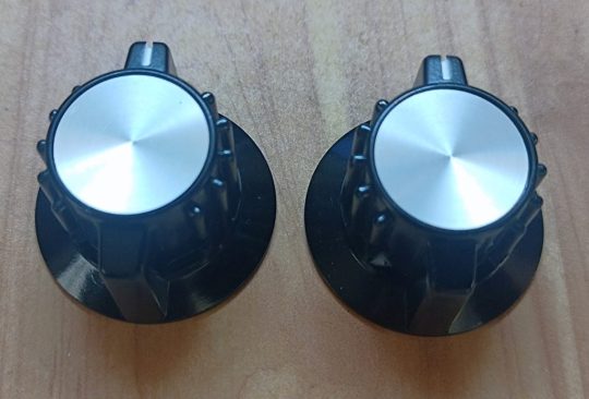 Ham Radio 2 Units Knobs Size 35mm x 6mm Used We Ship Worlwide