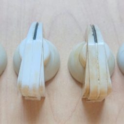 Ham Radio White 4 Units Knobs Size 3cms x 6mm Used We Ship Worlwide