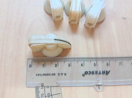 Ham Radio White 4 Units Knobs Size 3cms x 6mm Used We Ship Worlwide - Image 2