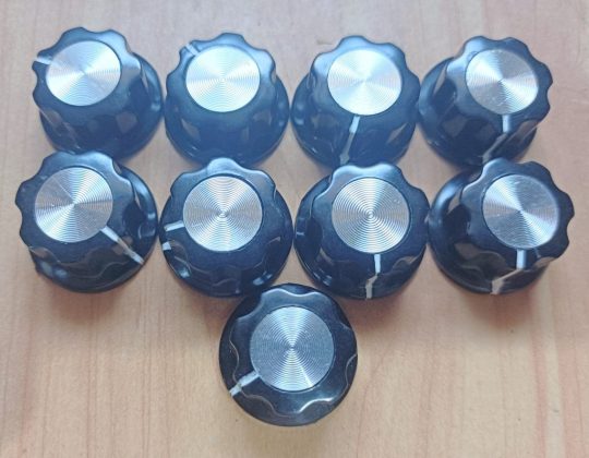 Ham Radio 9 Units Knobs Size 23mm x 6mm Used We Ship Worlwide