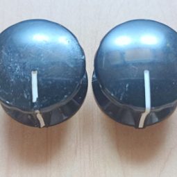 Ham Radio Sato k-2195 Pair Knobs Used We Ship Worlwide
