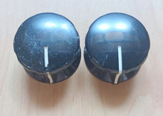 Ham Radio Sato k-2195 Pair Knobs Used We Ship Worlwide