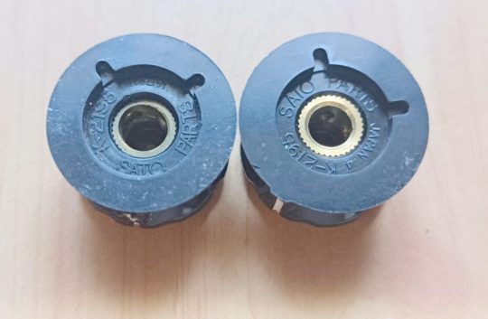 Ham Radio Sato k-2195 Pair Knobs Used We Ship Worlwide - Image 3