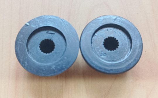 Ham Radio 2 Units Knobs Size 24mm x 6mm  Used We Ship Worlwide - Image 3