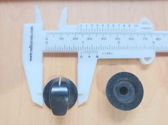 Ham Radio 2 Units Knobs Size 24mm x 6mm  Used We Ship Worlwide - Image 5