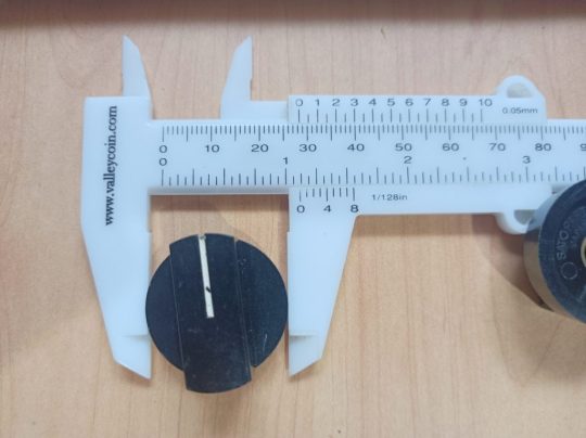 Ham Radio 2 Units Sato K-90 Knobs Size 23mm x 6 mm Used We Ship Worlwide - Image 5