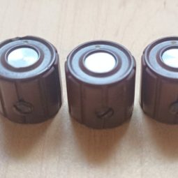 Ham Radio 3 Units Brown Red Knobs Size 14mm x 6mm Used We Ship Worlwide